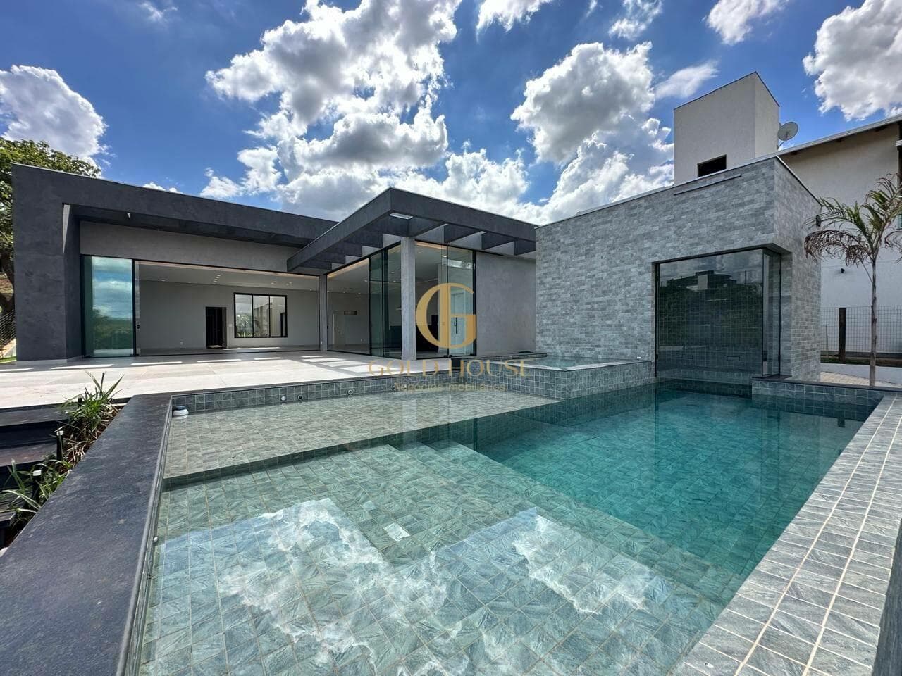 Casa em Lagoa Santa no condomínio Gran Royalle foto 6