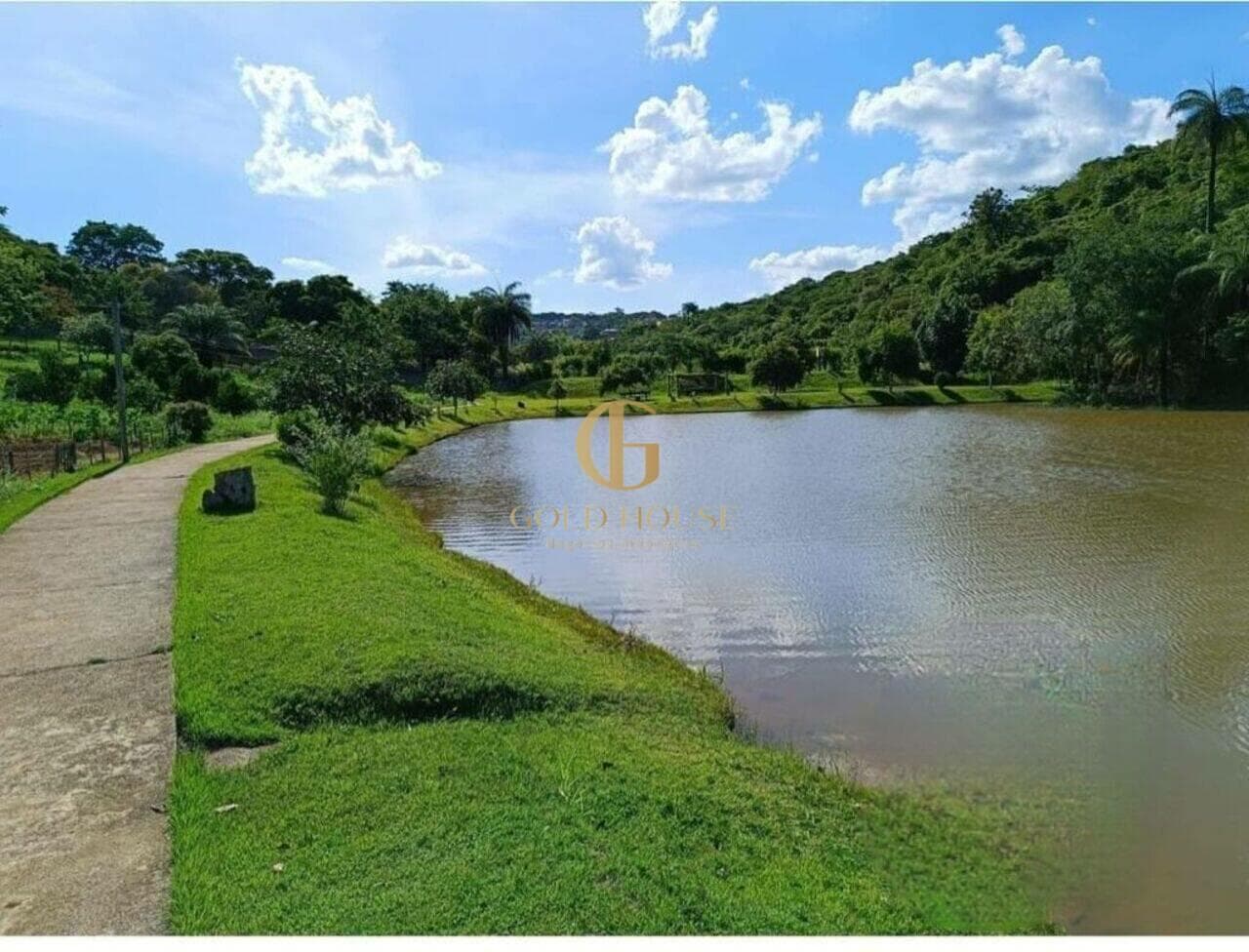 Lote em Lagoa Santa no condomínio Champagne foto 8