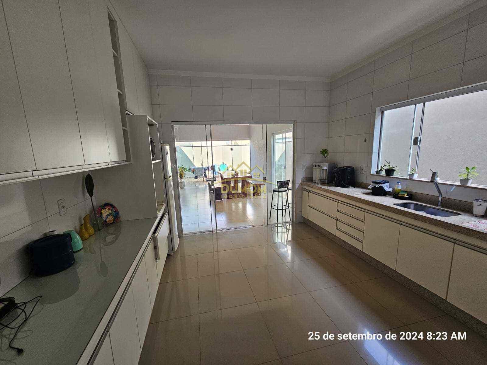Casa para Venda por R$ 1.200.000, Condominio Residencial Terras Do Jupia em Tres Lagoas/MS foto 2