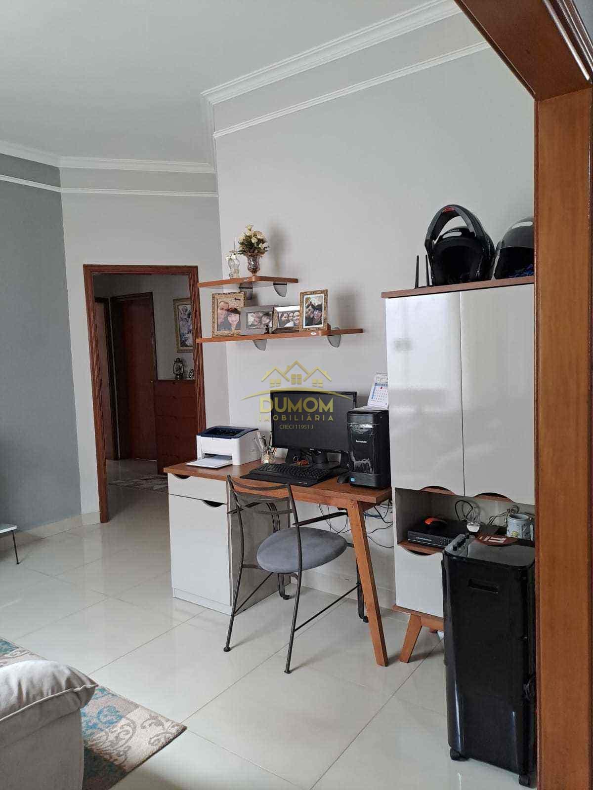 Casa para Venda por R$ 900.000, Centro em Tres Lagoas/MS foto 8