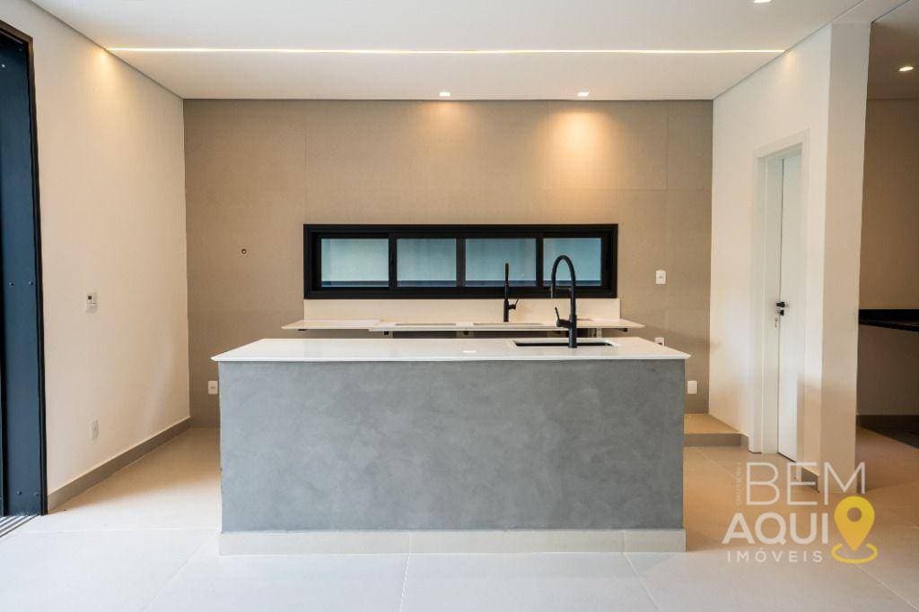 De R$ 1.950.000 para R$ 1.799.000. Aproveite esta oportunidade e conheça todos os detalhes deste imóvel. Casa com 4 dormitórios à venda, 226 m², no Lo foto 7
