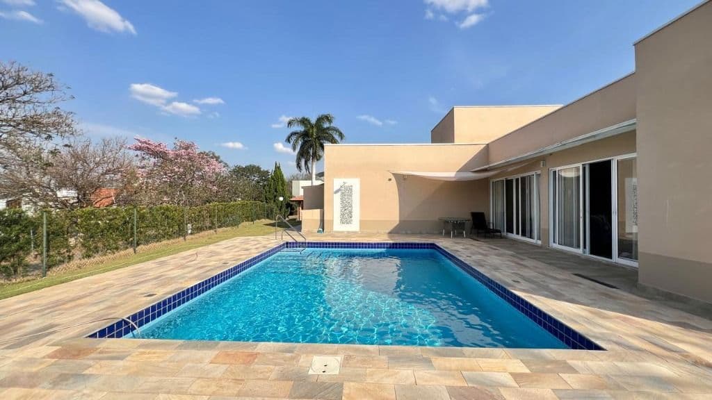 Casa térrea à venda no Condomínio Haras Paineiras foto 1
