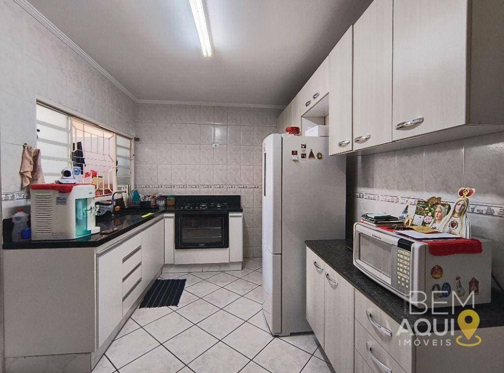 Casa térrea à venda no Bairro São Luís foto 4
