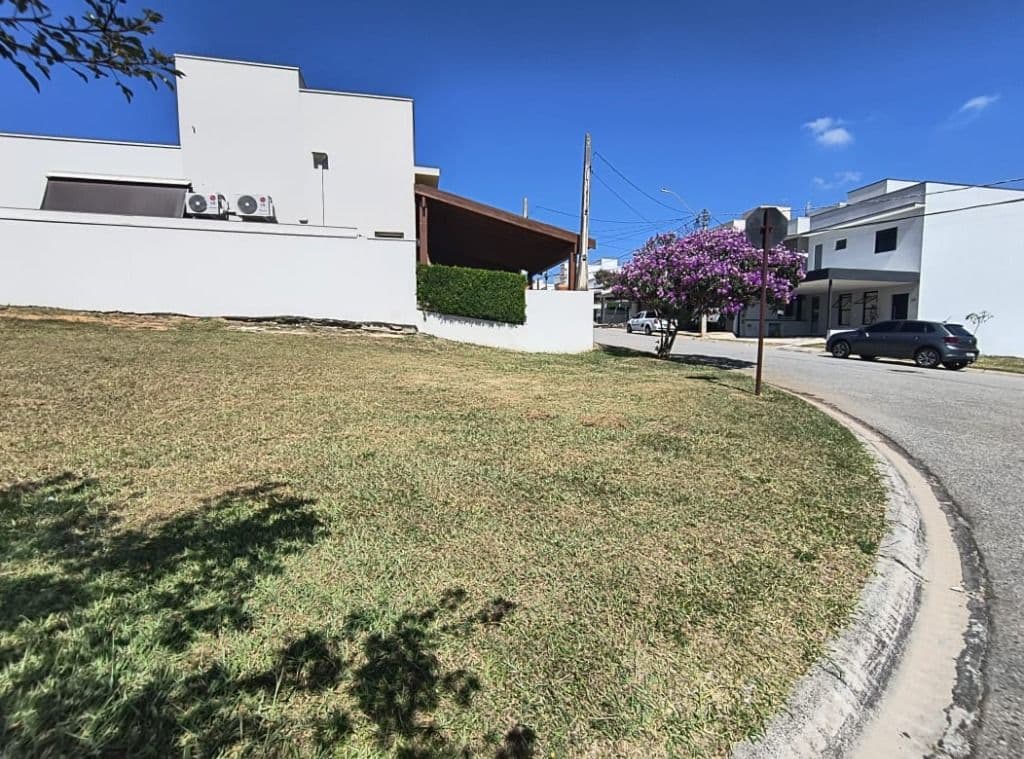 Terreno à venda no Condomínio Portal dos Sabiás, em Itu/SP foto 2
