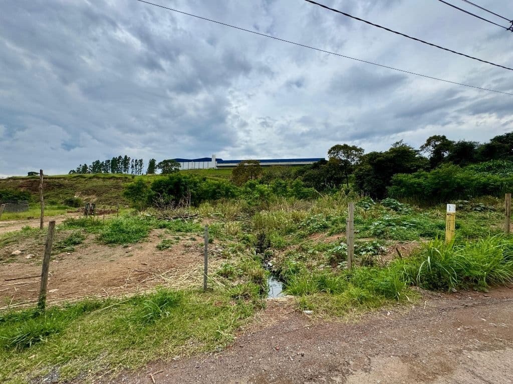 Terreno à venda no Chácaras Reunidas Ipê, em Itu/SP foto 1