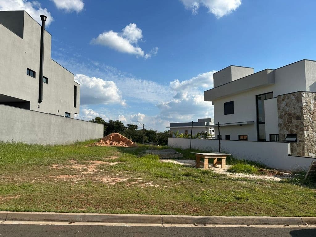 Terreno à venda no Condomínio Portal dos Bandeirantes - Salto/SP foto 1