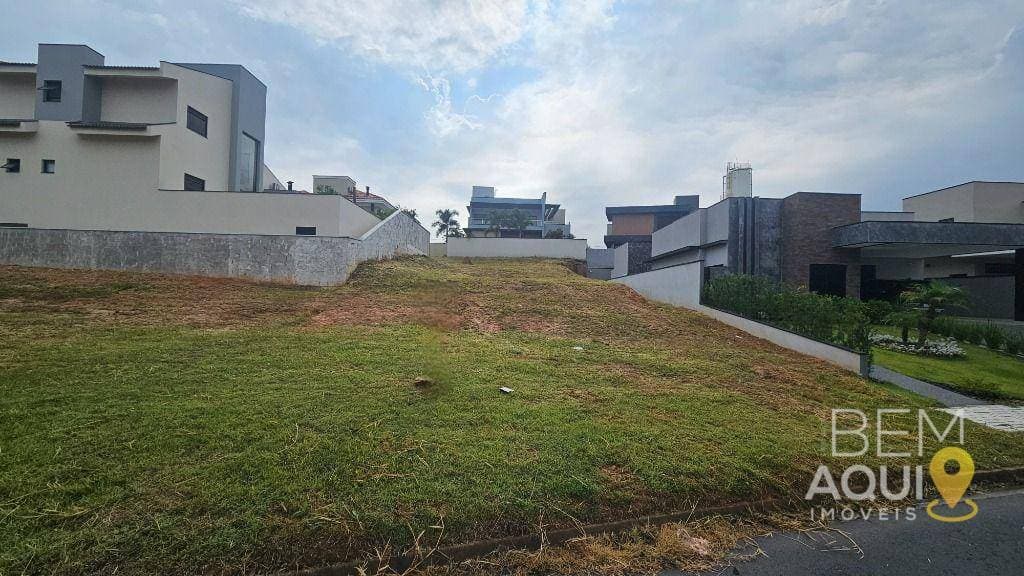 Terreno à venda no Condomínio Portal dos Bandeirantes em Salto/SP. foto 1