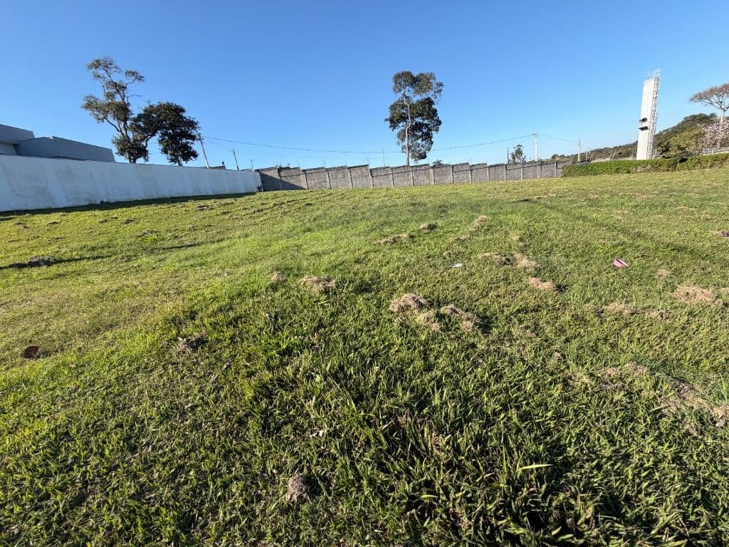 Terreno à venda no Condomínio Una foto 2
