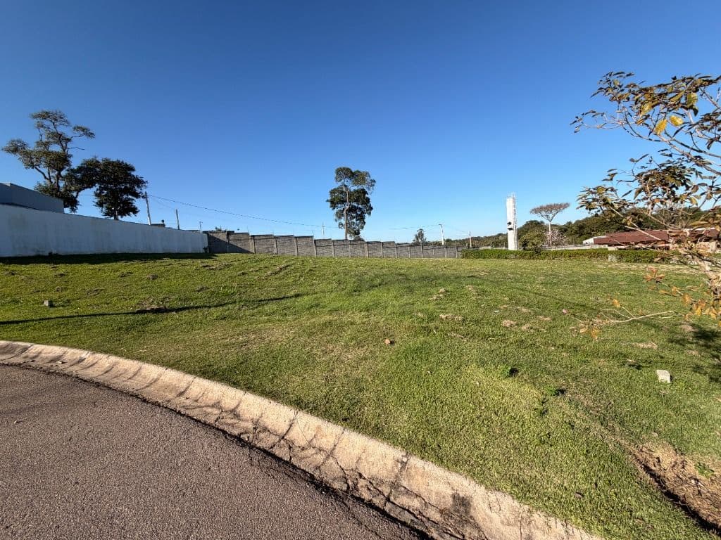 Terreno à venda no Condomínio Una foto 5